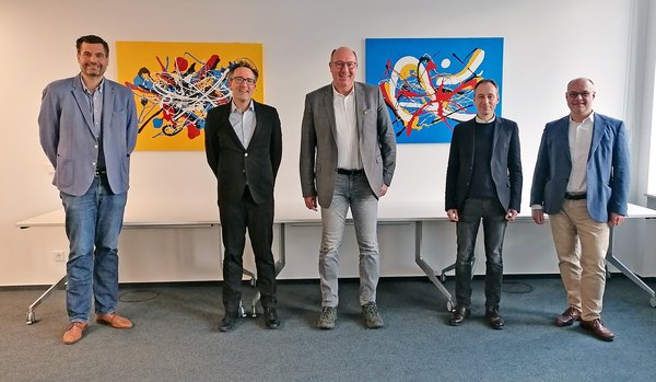 Auf dem Bild sind von links zu sehen: Dr. Christian Schulte, Andreas Klein, Norbert Knopf MdL, Dr. Thomas Rösel, Dr. Christian Kuhn-Thiel