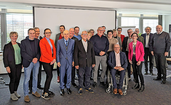 Gruppenbild. Verwaltungsrat, Vorstand und Leitender Arzt des Medizinischen Dienstes Baden-Württemberg (Foto: Medizinischer Dienst)